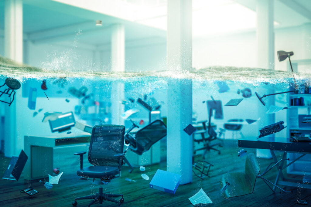 image de bureau enseveli par les eaux, L'urgence impérieuse ne s'applique pas à des situations d'ordre économique.